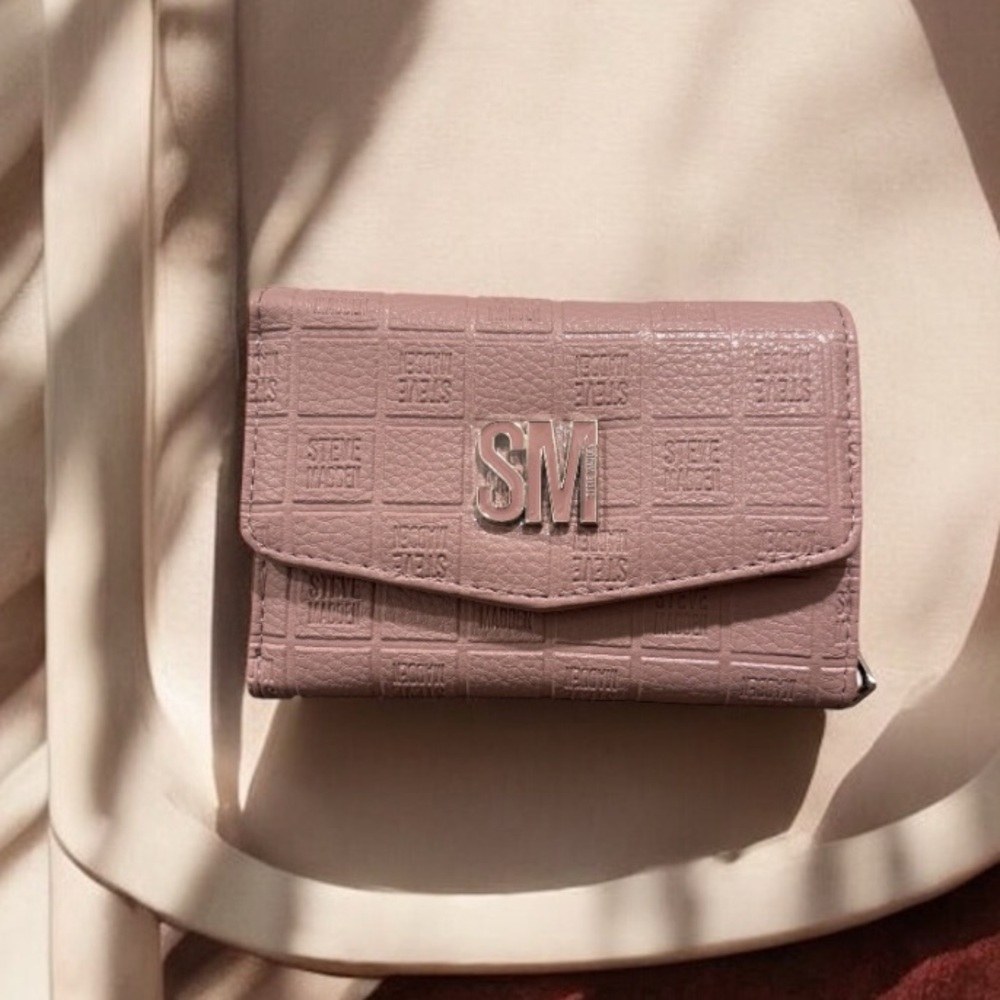 Pink Quilted Wallet with Fold-Over Flap. SM